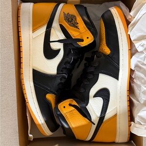 Jordan 1 Retro High OG - Taxi Yellow